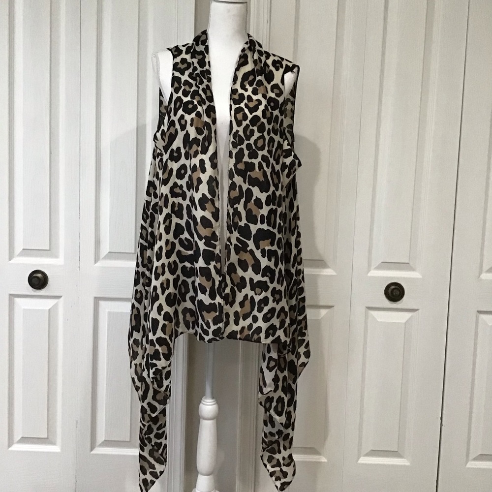 Animal print vest STYLINE